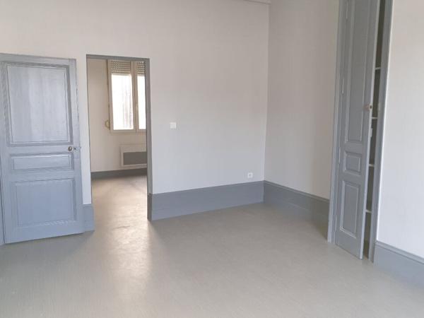 T2 DE 36 M² PLACE DE LA MOTTE , Limoges T2 DE 36 M² PLACE DE LA MOTTE , Limoges