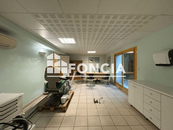 Location Local commercial 5 pièces 189 m² - 36 AVENUE DE FUMEL Villeneuve Sur Lot 47300