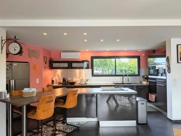 Maison à vendre avec piscine, 6 pièces, MIOS (33) proche MARCHEPRIME