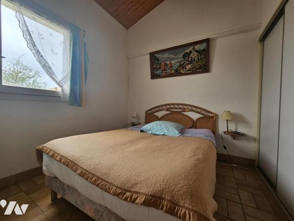 Un pavillon de type 3 et son emplacement de parking