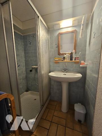 Un pavillon de type 3 et son emplacement de parking