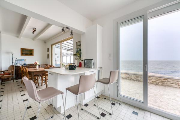 Maison en première ligne face à l’océan à Fouras