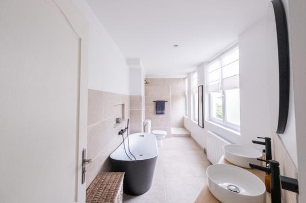 Maison mitoyenne 2 côtés La Madeleine Secteur La Madeleine 118 m²