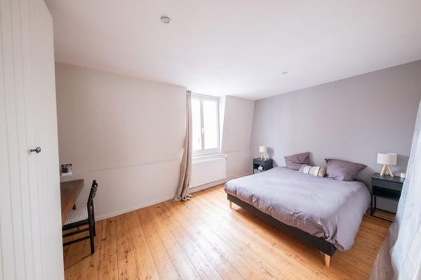 Maison mitoyenne 2 côtés La Madeleine Secteur La Madeleine 118 m²