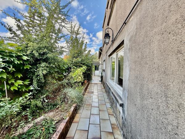 Maison à vendre 10 pièces VARENNES VAUZELLES (58)