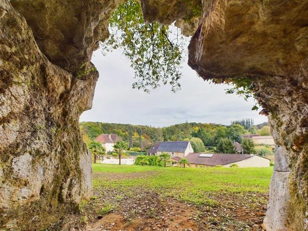 Deux maisons périgourdines en pierre et 3 appartements dans le centre de Sarlat avec piscine