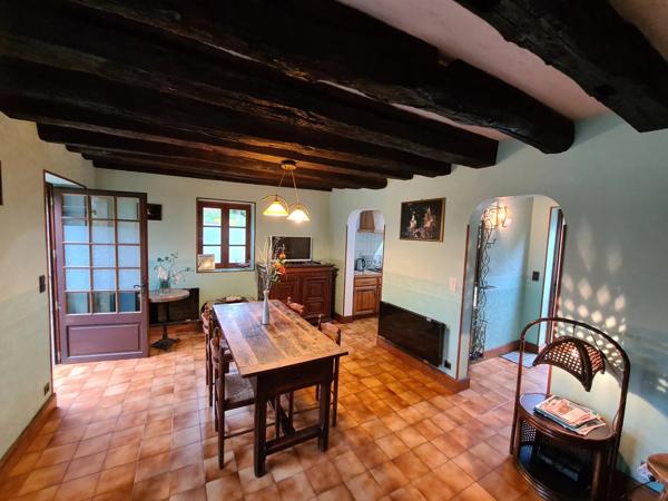 Deux maisons périgourdines en pierre et 3 appartements dans le centre de Sarlat avec piscine