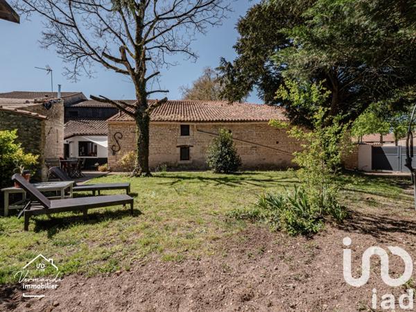 Maison 4 pièces de 105 m² à Surgères (17700)