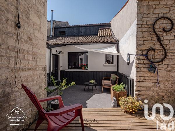 Maison 4 pièces de 105 m² à Surgères (17700)