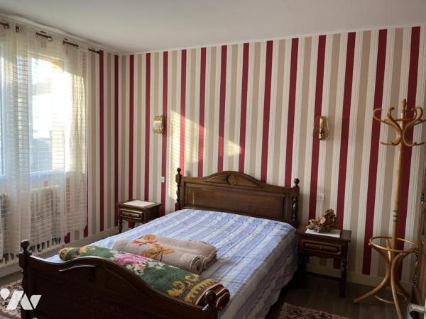 Houlgate, sur 520m² de jardin, maison de plain-pied avec combles aménageables.