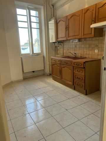 DIJON MONTCHAPET : APPARTEMENT EN RDC - CAVE