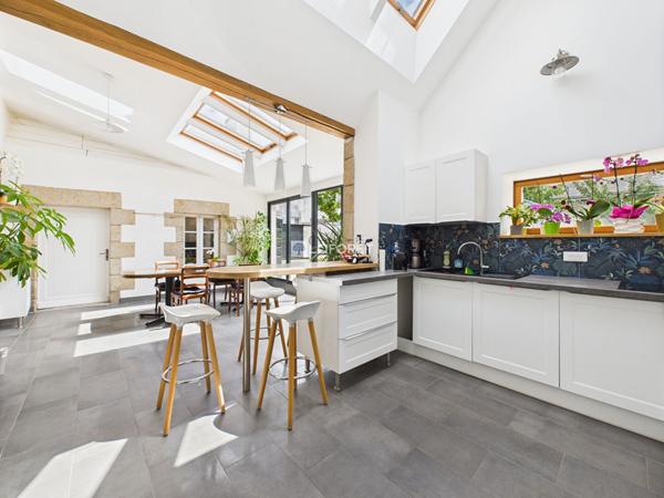 Achat maison Plonéour-Lanvern - 10 pièce(s) - 190 m² - 357 000 €