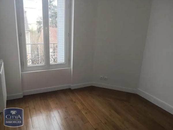Appartement à louer 2 pièces 30.79m² Corbeil-Essonnes (91100)