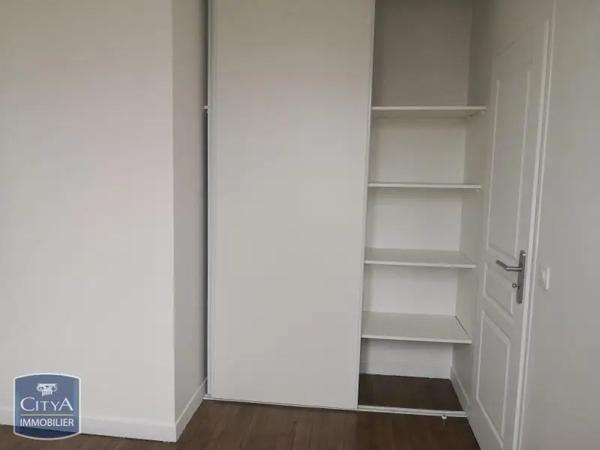 Appartement à louer 2 pièces 30.79m² Corbeil-Essonnes (91100)