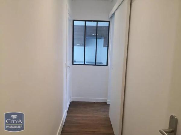 Appartement à louer 2 pièces 30.79m² Corbeil-Essonnes (91100)