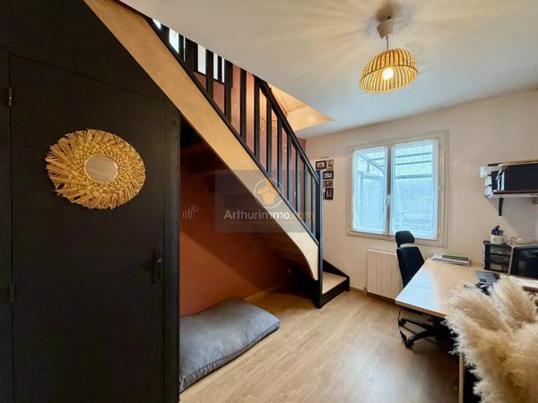 Vente                                                      Maison
                        
                     5 pièces                      103 m2                     à Rozay-en-Brie