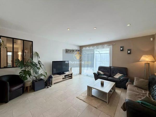 Vente                                                      Maison
                        
                     5 pièces                      103 m2                     à Rozay-en-Brie