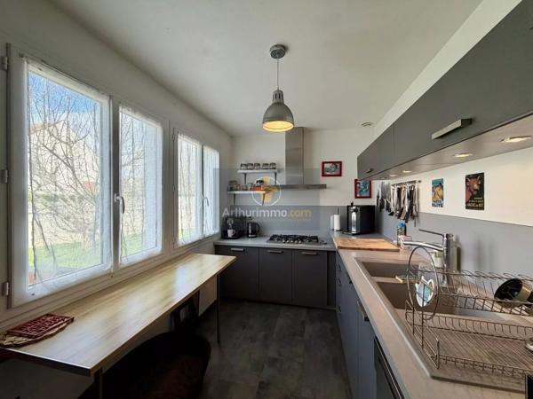 Vente                                                      Maison
                        
                     5 pièces                      103 m2                     à Rozay-en-Brie