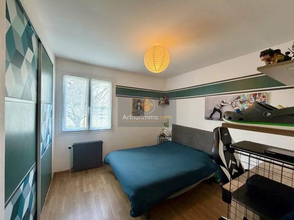Vente                                                      Maison
                        
                     5 pièces                      103 m2                     à Rozay-en-Brie