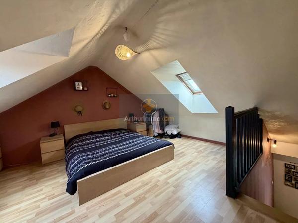 Vente                                                      Maison
                        
                     5 pièces                      103 m2                     à Rozay-en-Brie