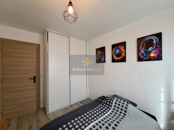 Vente                                                      Maison
                        
                     5 pièces                      103 m2                     à Rozay-en-Brie