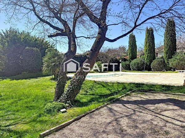 Jolie villa de plain pied 190 m2 avec 2 appartements T2 indépendants