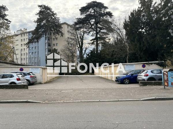 Location Parking - 3 CHEM. DE CHARRIERE BLANCHE Ecully 69130