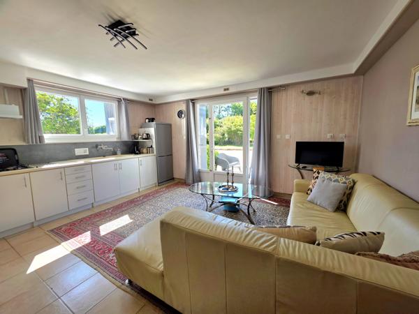 Superbe villa rénovée avec appartement d'invités et piscine