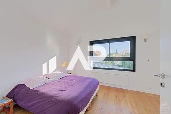 Maison Rueil-Malmaison 5 pièce(s) 120 m2 €1 090 000 ** - Référence 16977