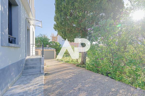 Maison Rueil-Malmaison 5 pièce(s) 120 m2 €1 090 000 ** - Référence 16977