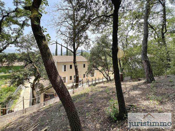 Vaison-la-Romaine (84110) A 800 mètres du centre ville de Vaison La Romaine. Belle Villa de 173 m2, 5 chambres, sur un terrain de 913 m2