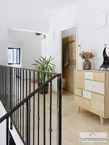 Vaison-la-Romaine (84110) A 800 mètres du centre ville de Vaison La Romaine. Belle Villa de 173 m2, 5 chambres, sur un terrain de 913 m2