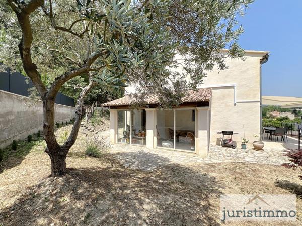 Vaison-la-Romaine (84110) A 800 mètres du centre ville de Vaison La Romaine. Belle Villa de 173 m2, 5 chambres, sur un terrain de 913 m2
