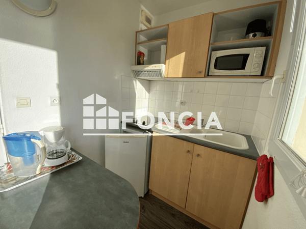 Location Appartement meublé 2 pièces 33.12 m² - 16 RUE DE LA SOLE La Rochelle 17000