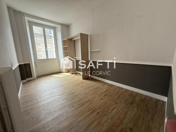 APPARTEMENT DE 120 M2 AU 1ER ETAGE  AVEC TERRASSE DE 16M2 AU COEUR DE PONTIVY