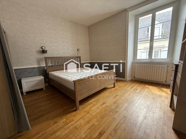 APPARTEMENT DE 120 M2 AU 1ER ETAGE  AVEC TERRASSE DE 16M2 AU COEUR DE PONTIVY