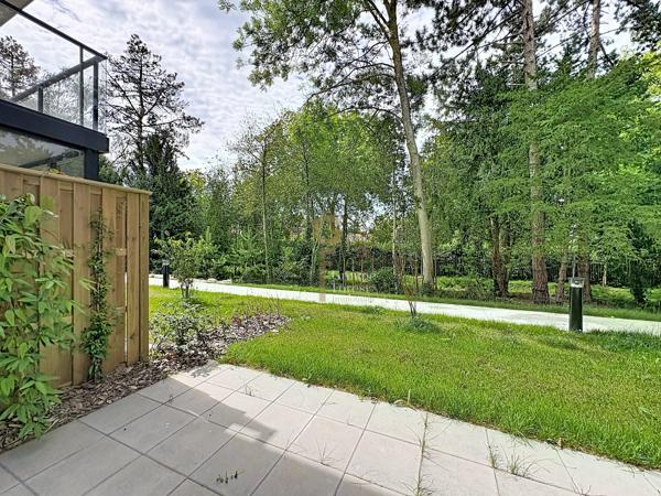 Élégant T4 de 128 m² avec Extérieurs et Stationnements, proche Parc Barbieux