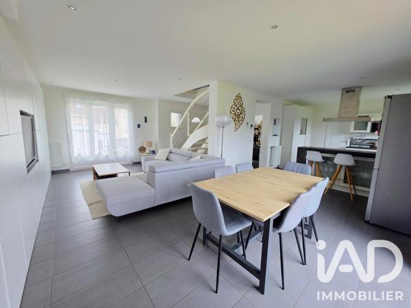 Maison à vendre 6 pièces 113 m² Auneau-Bleury-Saint-Symphorien