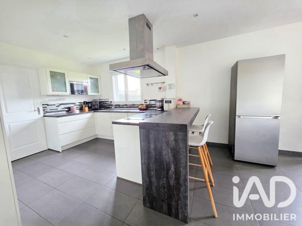 Maison à vendre 6 pièces 113 m² Auneau-Bleury-Saint-Symphorien