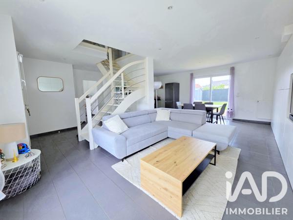 Maison à vendre 6 pièces 113 m² Auneau-Bleury-Saint-Symphorien