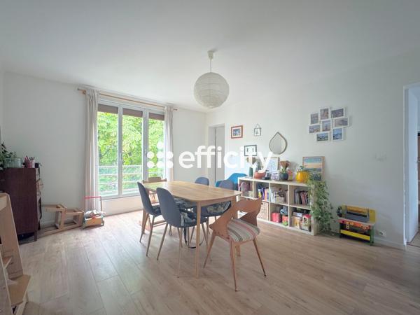 Appartement
         4 pièces
        - 80 m² Exclusivité 298 000 € *