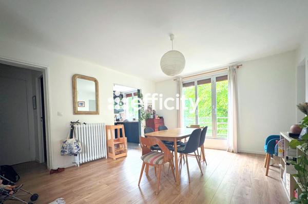 Appartement
         4 pièces
        - 80 m² Exclusivité 298 000 € *
