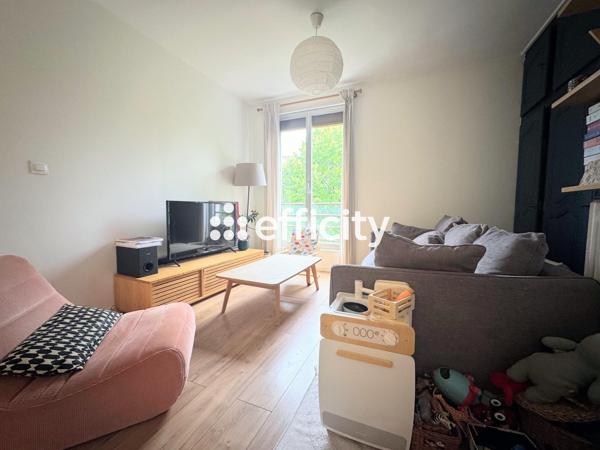Appartement
         4 pièces
        - 80 m² Exclusivité 298 000 € *