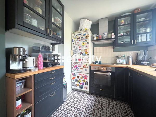 Appartement
         4 pièces
        - 80 m² Exclusivité 298 000 € *