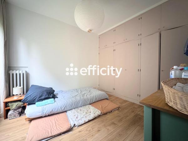 Appartement
         4 pièces
        - 80 m² Exclusivité 298 000 € *
