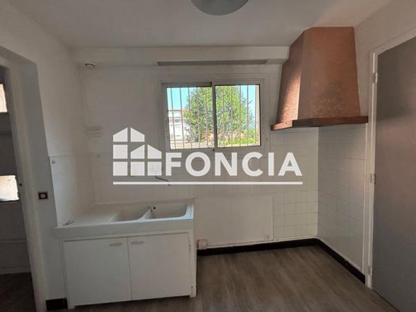 Location Appartement 4 pièces 72.1 m² - 24 AVENUE DES CHARROIS Digne-les-bains 04000