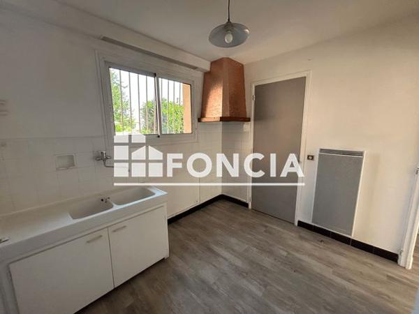 Location Appartement 4 pièces 72.1 m² - 24 AVENUE DES CHARROIS Digne-les-bains 04000