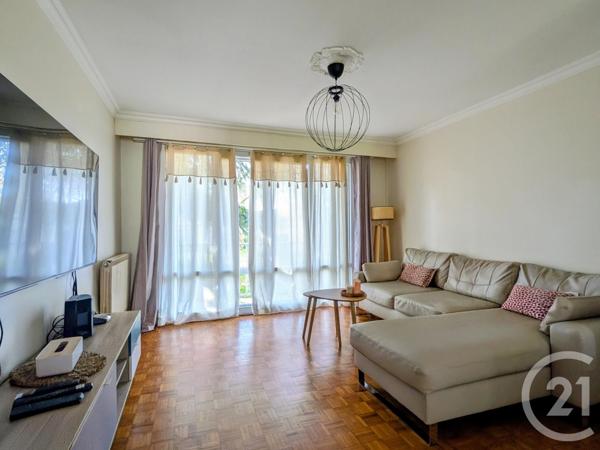 Appartement F5 à vendre  5 pièces - 109,99 m2 COULOMMIERS - 77