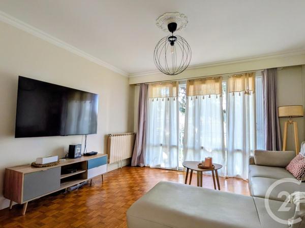 Appartement F5 à vendre  5 pièces - 109,99 m2 COULOMMIERS - 77