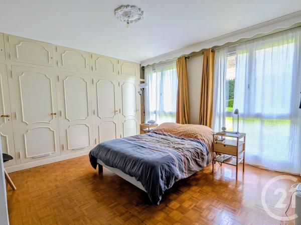 Appartement F5 à vendre  5 pièces - 109,99 m2 COULOMMIERS - 77